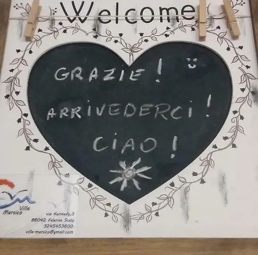 לינה וארוחת בוקר Marsico פאלרנה